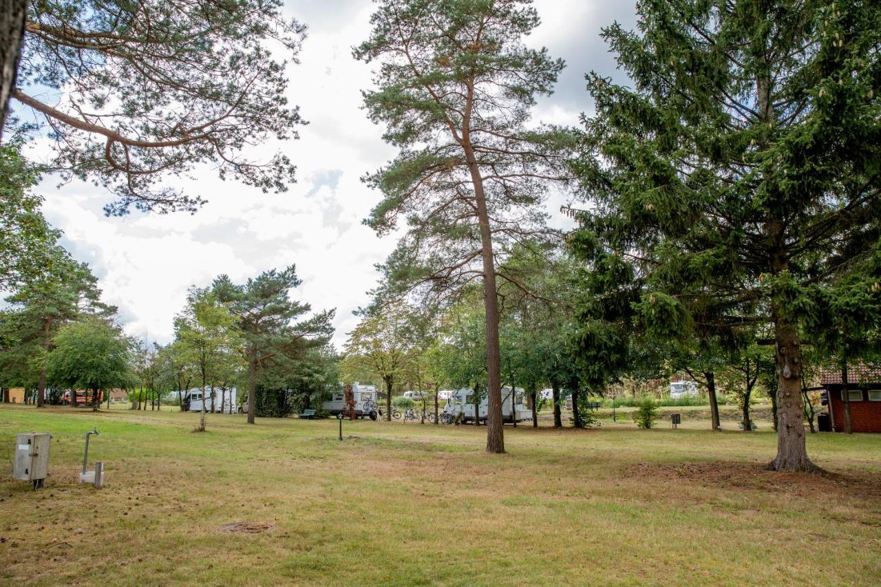 Naturcamping Lueneburger Heide - Chalets & Tiny Haeuser Soltau Exterior photo